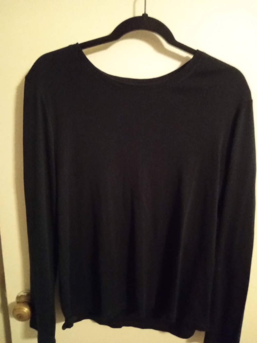 Chico's Black Crewneck Lightweight Long-Sleeve Sweater